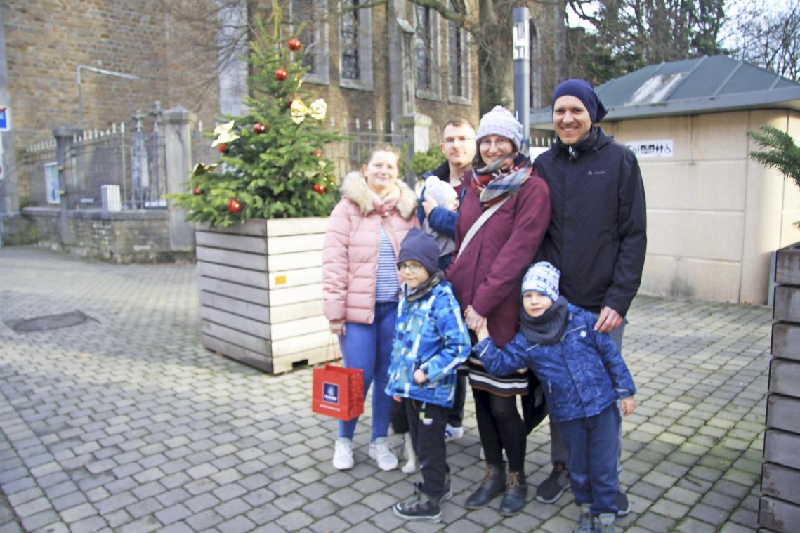 <p>Sonja Wieja und ihre Familie hoffen, dass es bald wieder mehr Freiheit gibt und die allgegenwärtige Seuche nicht weitere Einschränkungen erzwingt. Silvester haben sie es sich zuhause gemütlich gemacht.</p>