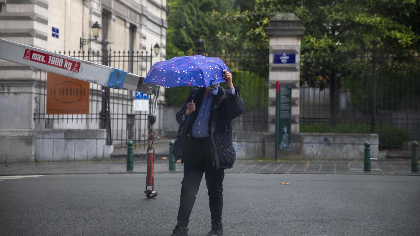 <p>Im Laufe des Tages ist mit Böen und andauerndem Regen zu rechnen.</p>