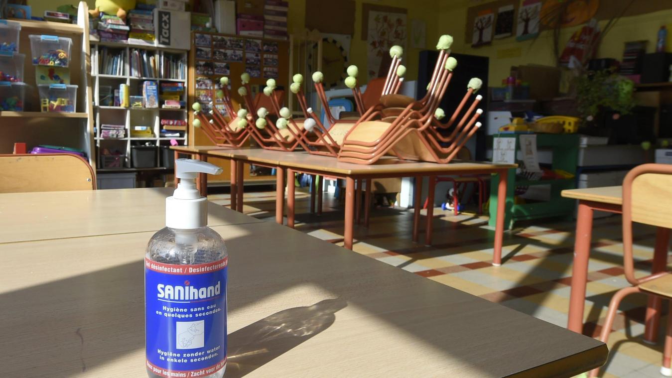 <p>Wenn es innerhalb einer Woche zu vier Kontaminationen in derselben Klasse kommt, wird diese Klasse geschlossen.</p>