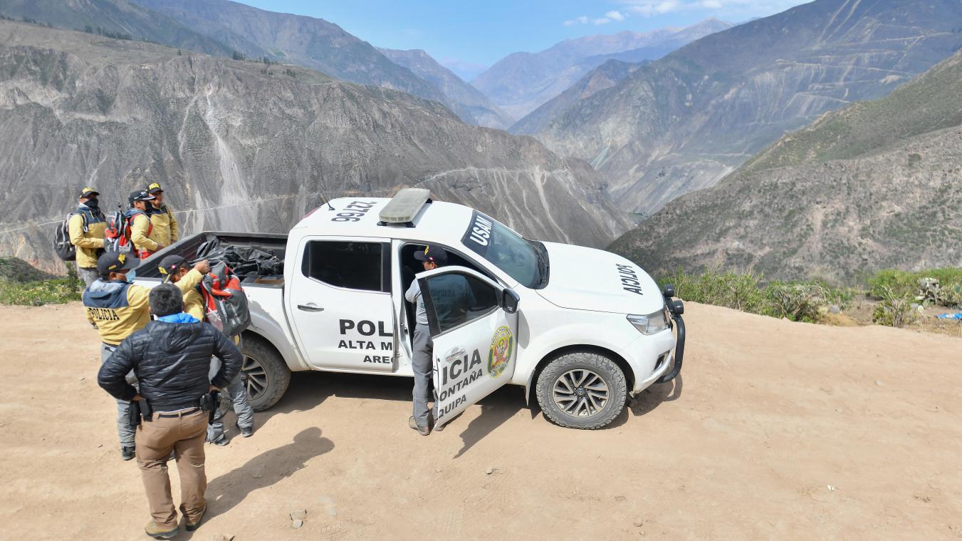 <p>Hochgebirgspolizei und Rettungskräfte suchen nach der 23-jährigen Natacha de Crombrugghe, die seit dem 23. Januar im Colca-Canyon in der Region Arequipa im Süden Perus vermisst wird.</p>