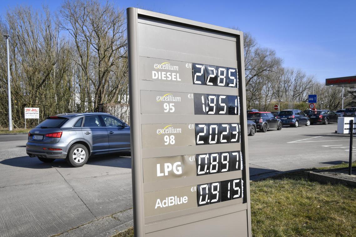 <p>Tanken tut weh: Lage in Ostbelgien nach dem Anstieg der Treibstoffpreise</p>
