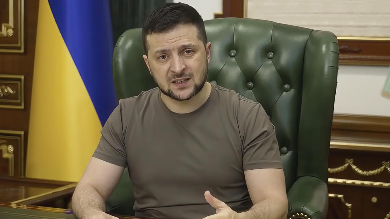 <p>In diesem vom Pressebüro des ukrainischen Präsidenten zur Verfügung gestellten Videostandbild spricht der ukrainische Präsident Wolodymyr Selenskyj frühen Montag den 21. März 2022.</p>