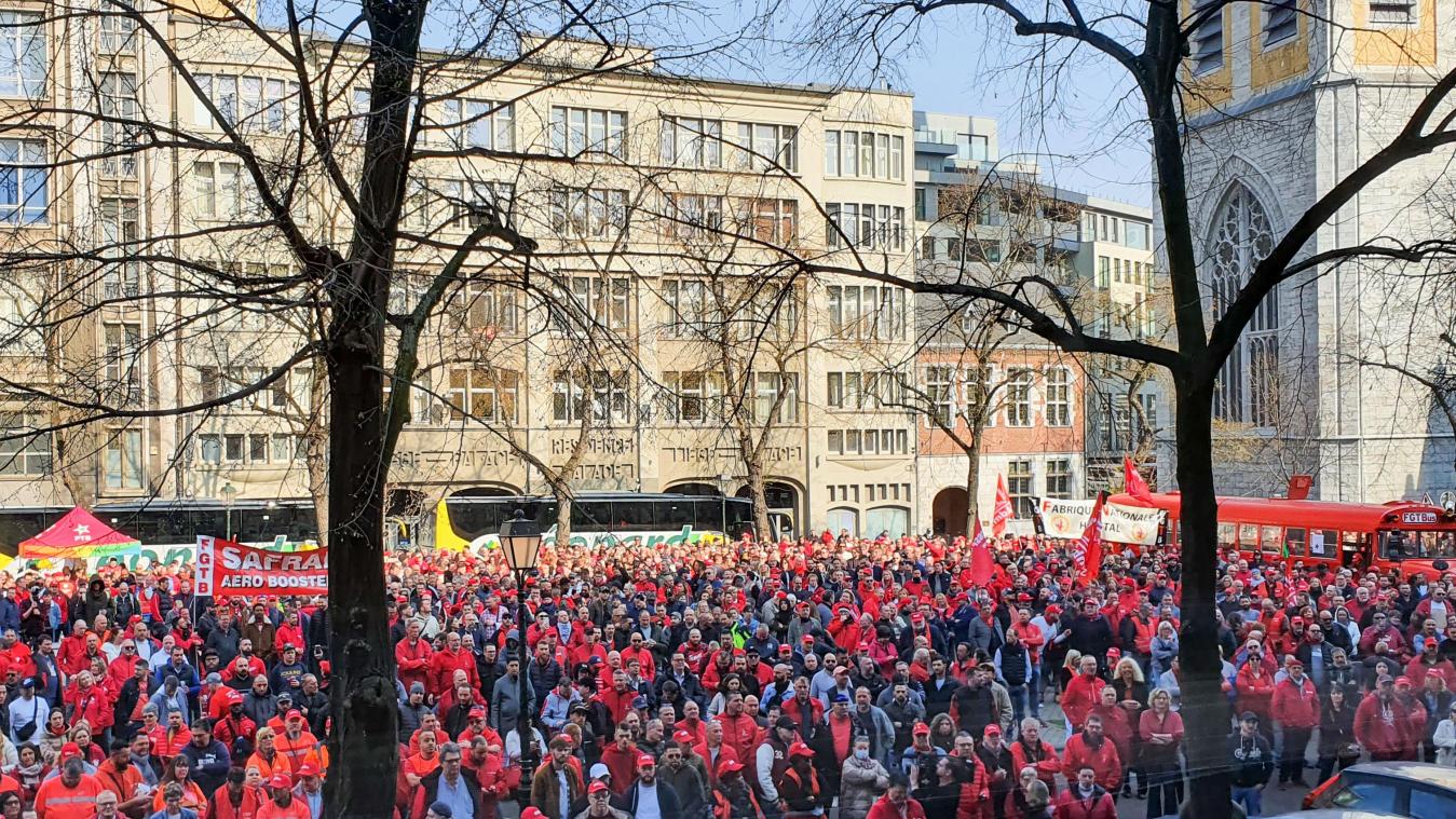 <p>Mehr als 3.000 Demonstranten der FGTB in den Straßen von Lüttich gegen Preiserhöhungen</p>

