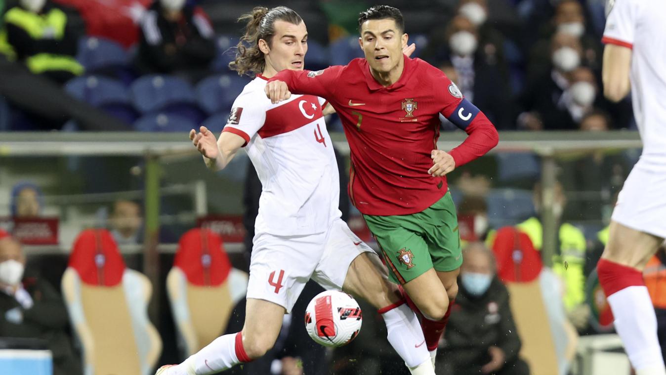 <p>Cristiano Ronaldo (rechts) und Portugal fehlen noch 90 Minuten, um sich für die WM in Katar zu qualifizieren.</p>