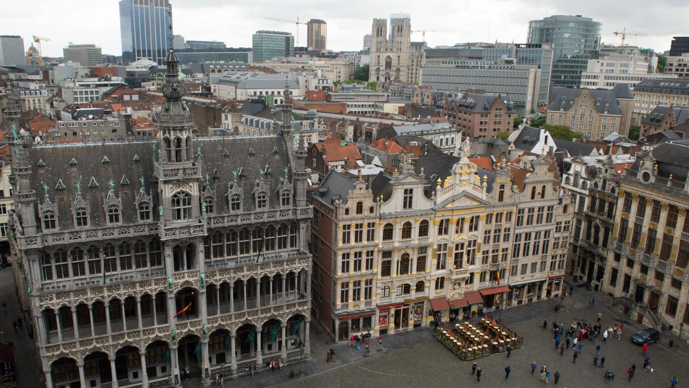 <p>Ein Blick von oben auf den Brüsseler Grand Place</p>