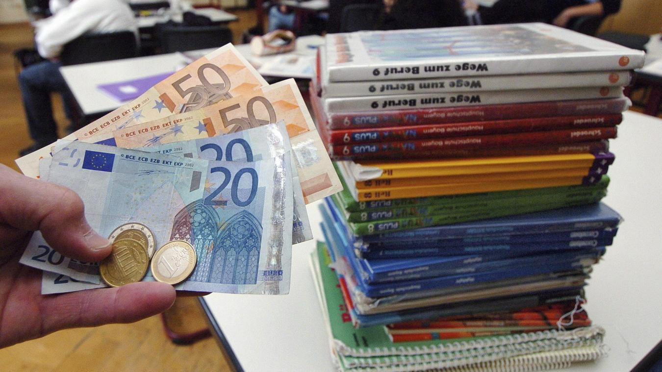 <p>Es gibt Bemühungen der öffentlichen Hand, um die Kostenfreiheit in der Schule zu gewährleisten.</p>