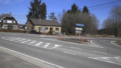 <p>Ebenso wie in Mont-Rigi wird auch in Sourbrodt ein Kreisverkehr eingerichtet. Diese Arbeiten werden ab April in Angriff genommen.</p>
