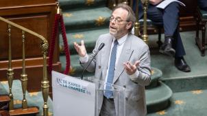 <p>N-VA's Peter De Roover bei einer Plenarsitzung im Kabinett</p>