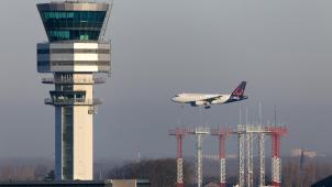 <p>Eine Maschine von Brussels Airlines im Landeanflug auf Zaventem.</p>