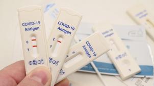 <p>Die festgestellten Corona-Neuinfektionen gehen langsam zurück.</p>