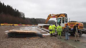 <p>Kiesbetten statt Asphalt in den Auslaufzonen der Rennstrecke.</p>