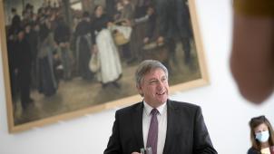 <p>Jan Jambon bei der Eröffnung einer Ausstellung im M Leuven.</p>