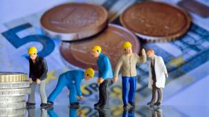 <p>Planbüro: Die automatische Lohnindexierung und die höheren Energiepreise verstärken den Lohnkostennachteil Belgiens gegenüber den Nachbarländern.</p>