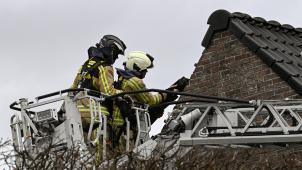 <p>Unzählige Dächer wurden im ganzen Land durch Sturm „Franklin“ in Mitleidenschaft gezogen.</p>