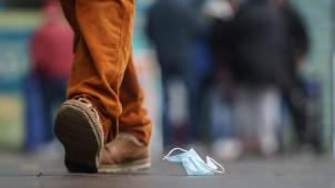 <p>Bei Code Gelb sind Mundschutz und CST nicht mehr Pflicht bei Freizeitaktivitäten, auf Veranstaltungen und in Gaststätten.</p>