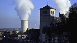 <p>Ein Blick auf das Atomkraftwerk in Tihange</p>