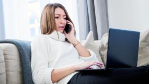 <p>Sollten Kunden der KBC weder online, noch an der Hotline die passenden Antworten bekommen, so soll in Zukunft auch ein Bankangestellter zu ihnnen nach Hause kommen können. Getestet wird das Projekt während sechs Monaten in Westflandern.</p>