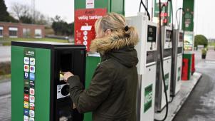 <p>Der Gang zur Zapfsäule wird seit Wochen teurer und teurer. Vor allem der Dieselpreis wird am Freitag wieder einen kräftigen Satz machen.</p>