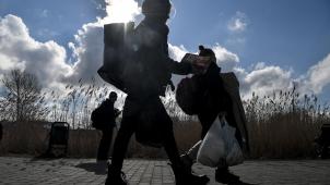 <p>Ukrainische Flüchtlinge überqueren die polnische Grenze. „Nie zuvor war die EU mit einem Flüchtlingsstrom dieses Ausmaßes und vor allem dieser Geschwindigkeit konfrontiert.“</p>