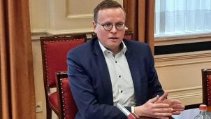 <p>„Zaungast mit Beinfreiheit“: Gemeinschaftssenator Alexander Miesen.</p>