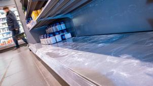 <p>Leer gekauftes Regal für Mehl</p>