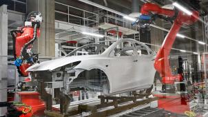 <p>Fertigung eines Tesla Model Y in Grünheide bei Berlin</p>