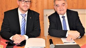 <p>Micha Kreitz (l.) und Herbert Reul in Monschau</p>