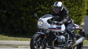 <p>Mit dem Frühling hat auch die Motorrad-Saison begonnen. Das Verkehrsinstitut Vias ruft zu einer gründlichen Vorbereitung auf und hat am Freitag eine Befragung vorgelegt, wonach vier von zehn Motorradfahrern noch nie eine spezifische Fahrprüfung abgelegt haben.</p>