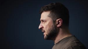 <p>Die vom Pressebüro des ukrainischen Präsidenten zur Verfügung gestellte Aufnahme zeigt Wolodymyr Selenskyj, Präsident der Ukraine, während einer Ansprache.</p>