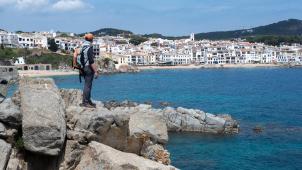 <p>Ein Blick auf die Küstenstadt Calella de Palafrugell, die Teil der Costa Brava ist.</p>