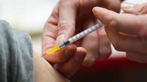 <p>Für die EU-Gesundheitsbehörden ist eine vierte Corona-Impfung zur Zeit nicht nötig.</p>