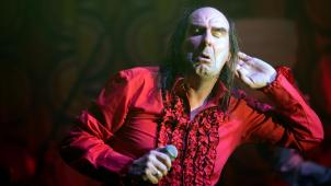 <p>Guildo Horn singt bei einem Konzert in Düsseldorf.</p>
