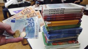 <p>Es gibt Bemühungen der öffentlichen Hand, um die Kostenfreiheit in der Schule zu gewährleisten.</p>