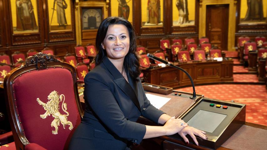 <p>Stephanie D'Hose ist seit 2019 Mitglied des Senats. Seit 2020 agiert die 40-Jährige als Präsidentin der Institution.</p>