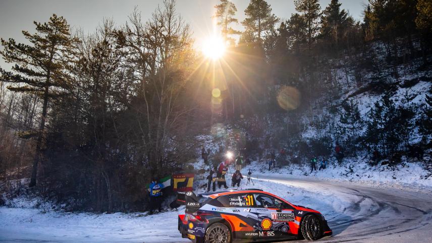 <p>Thierry Neuville kämpfte am Samstag bei der Monte mit stumpfen Waffen.</p>