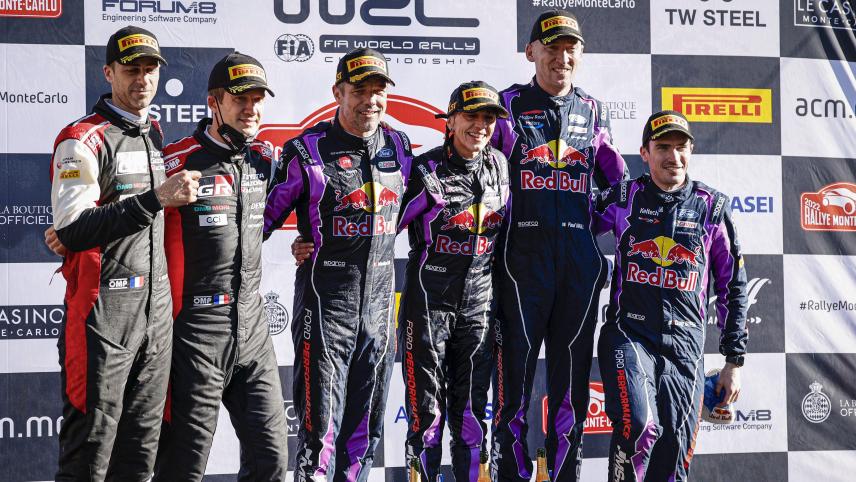 <p>Das Podium der Rallye Monte Carlo: in der Mitte das Siegerduo Sébastien Loeb-Isabelle Galmiche.</p>