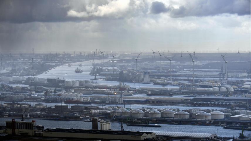 <p>Ein Blick von oben auf den Hafen von Antwerpen</p>