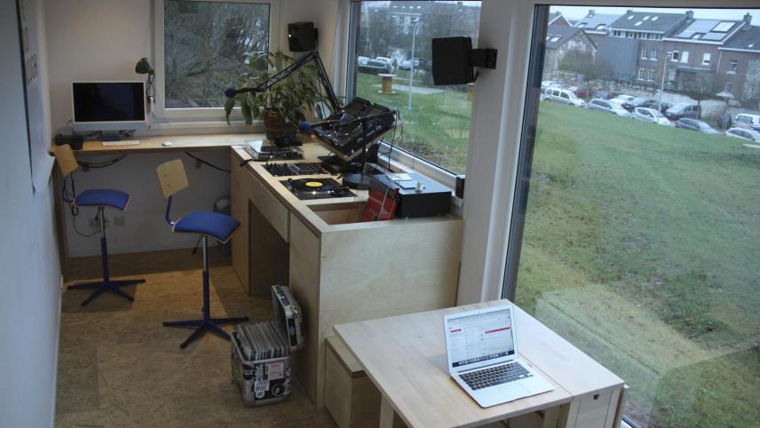 <p>Das Innere des Studios von „Radio Néau“</p>
