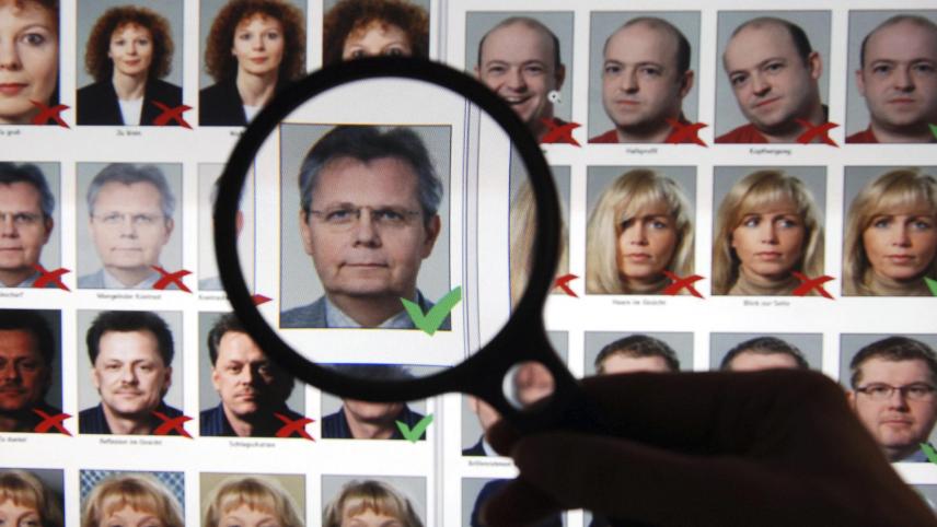 <p>Die Fotobranche befürchtet schwere Einbußen, wenn die Pläne des „Live Enrollment“ umgesetzt werden.</p>