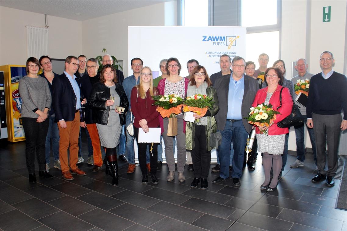 <p>Im Rahmen des Neujahrsempfangs ehrte das ZAWM Eupen neben den beiden belgischen Vertretern bei den Skills Europe auch mehrere Lehrkräfte.</p>