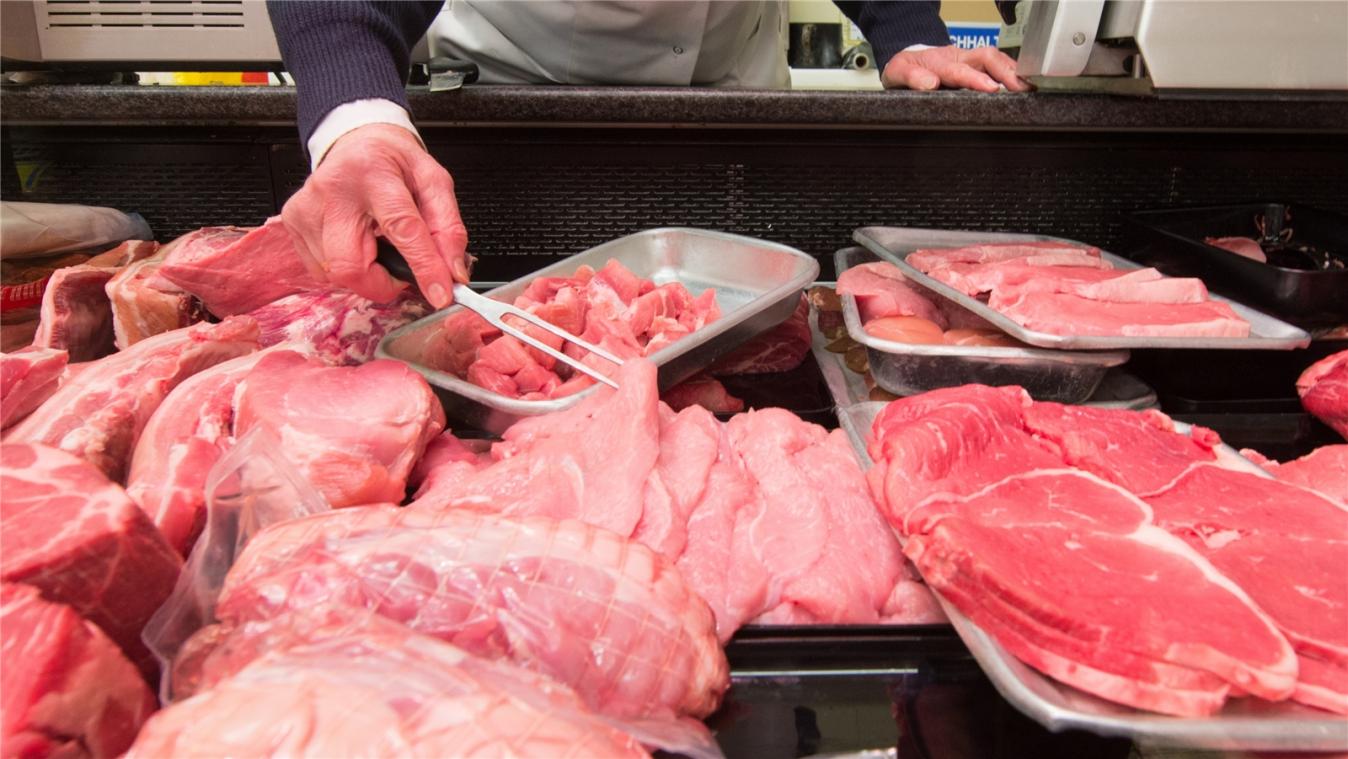 <p>Um das Klima zu schützen, sollte laut Greenpeace weniger Fleisch produziert werden.</p>