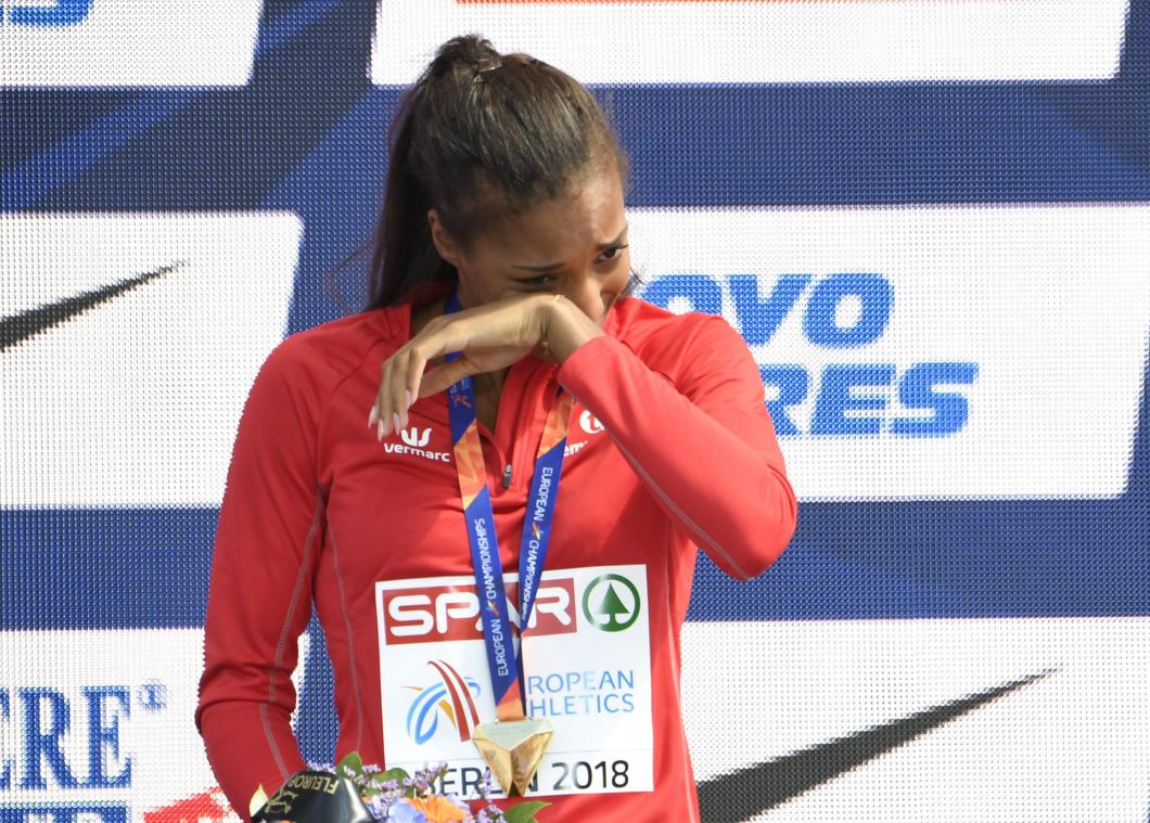 <p>Erst sieben Monate nach dem Gewinn der EM-Goldmedaille wurde klar, warum Siebenkämpferin Nafi Thiam bei der Siegerehrung so emotional reagierte.</p>