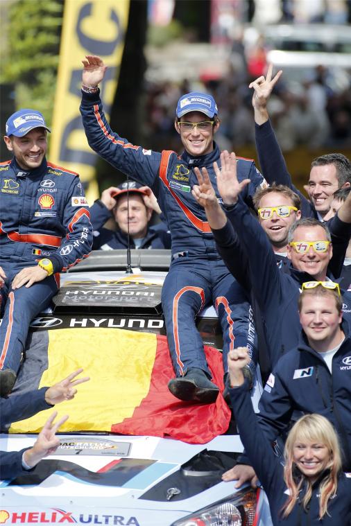 <p>Jubel 2014 in Trier: Thierry Neuvilles erster WM-Sieg bei der ADAC Rallye Deutschland</p>