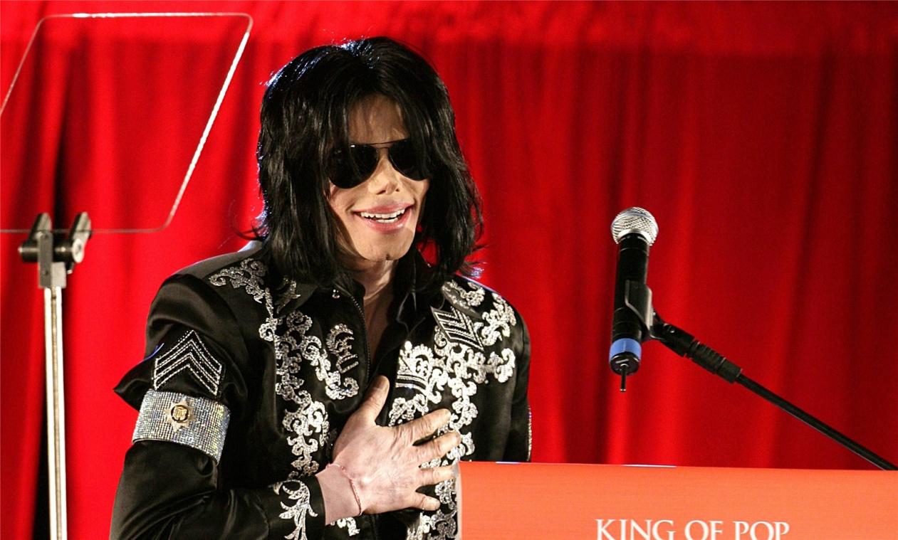 <p>Die Dokumentation „Leaving Neverland“ über Popstar Michael Jackson sorgt für Aufregung. In der Doku erzählen die beiden Männer James Safechuck und Wade Robson, wie der 2009 gestorbene Sänger sie als Kinder missbraucht haben soll.</p>