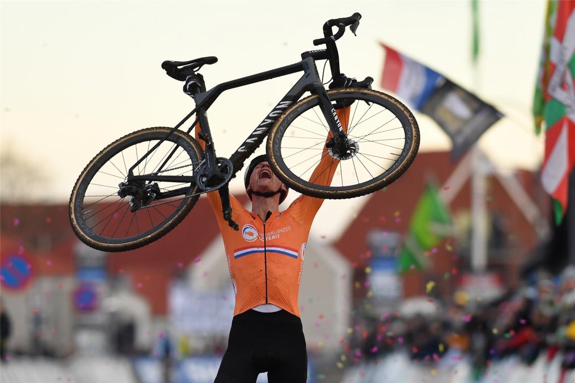 <p>Der neue Weltmeister im Radcross heißt Mathieu Van der Poel.</p>