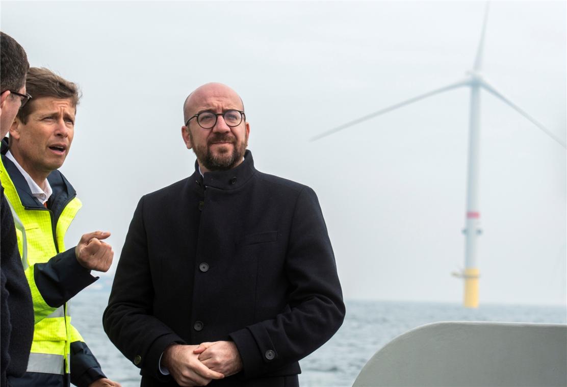 <p>Kürzlich weihte Premier Michel noch einen Windpark vor Zeebrugge ein, jetzt verweigert die MR, wie die meisten flämischen Parteien auch, dem Klimagesetz die Unterstützung.</p>