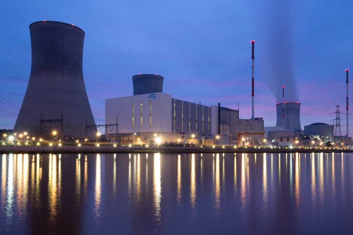 <p>Die Kernreaktoren, hier im Bild Tihange, fallen laut SP.A. immer dann aus, wenn die Strompreise am höchsten sind. │Bild: Photonews</p>