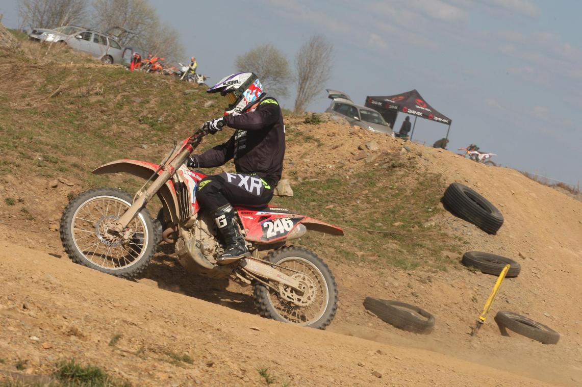 <p>Björn Frank im Einsatz. Er und seine Familie leben den Motocross-Sport.</p>