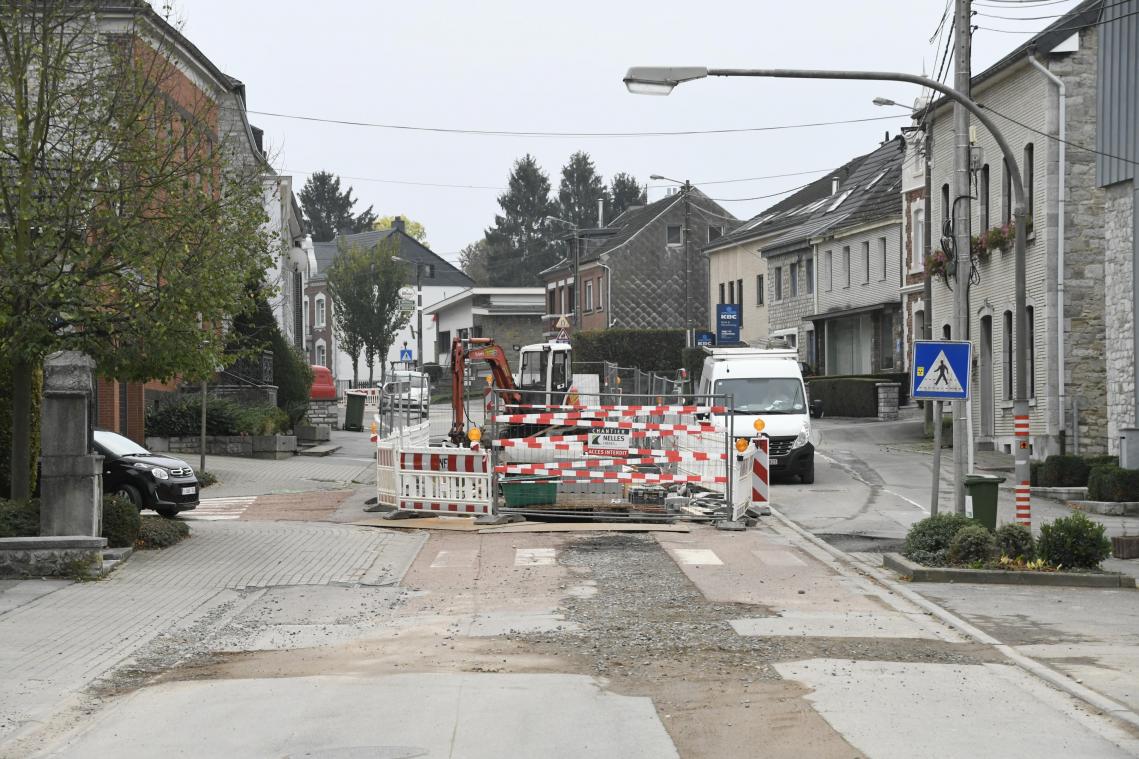 <p>Die Baustelle ist inzwischen am zentralen Kreuzungsbereich „Hauptstraße – Burgstraße – Eynattener Straße – Neustraße“ angekommen.</p>