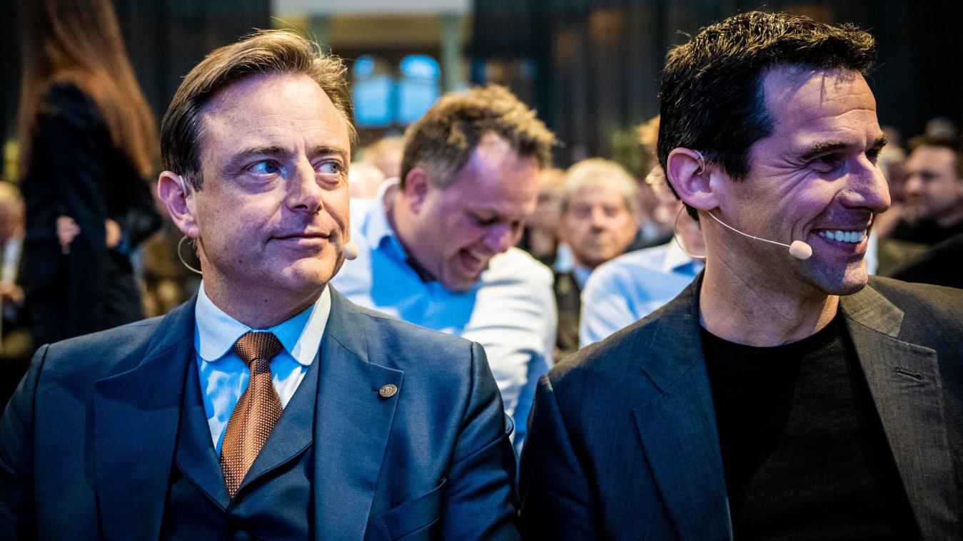 <p>N-VA-Chef Bart De Wever (l.) sieht Gefahr von links: „60 Prozent der Wallonen wählen links oder extremlinks, das macht mir Angst.“ Ecolo-Copräsident Jean-Marc Nollet hat dagegen gut lachen.</p>